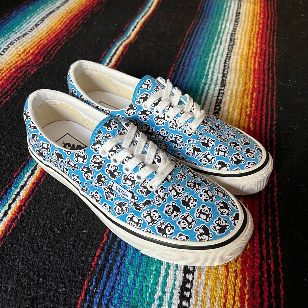 Vans Anaheim panda eras